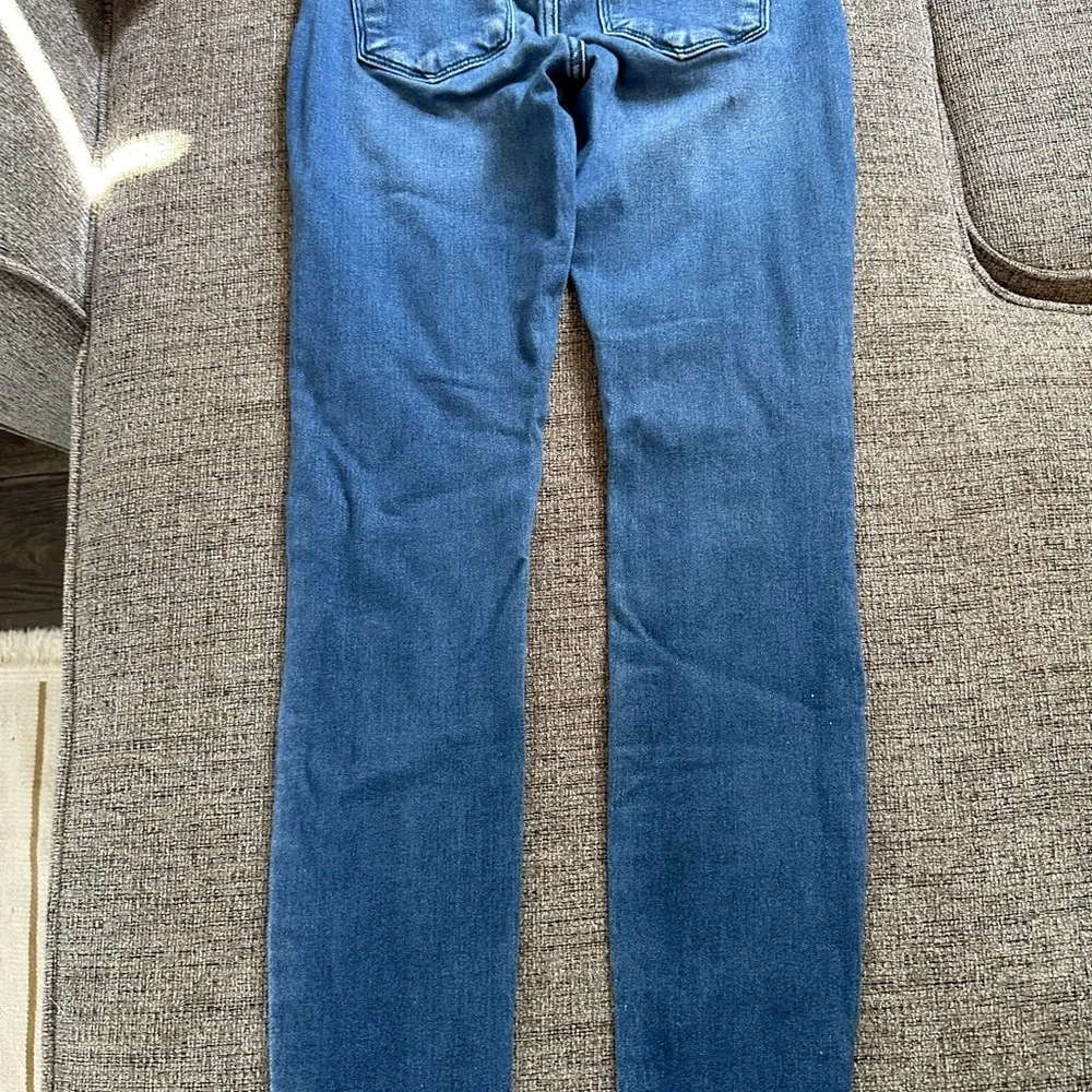 KanCan slight distress jeans - Picture 5 of 6